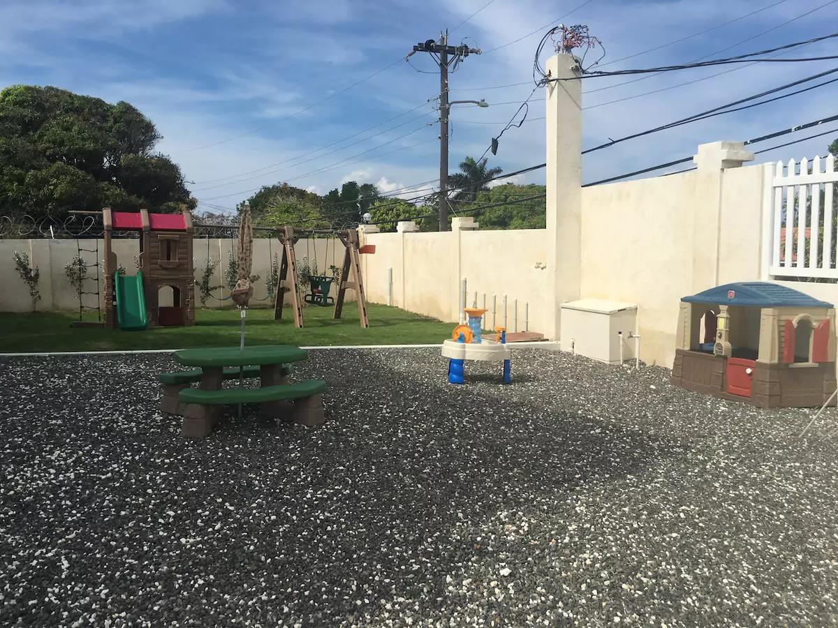 Family Complex Beside Beach W/Pool Montego Bay #1 Exterior photo