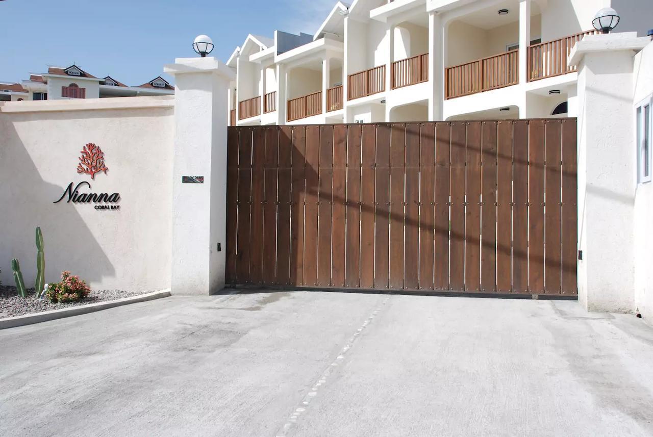Family Complex Beside Beach W/Pool Montego Bay #1 Exterior photo